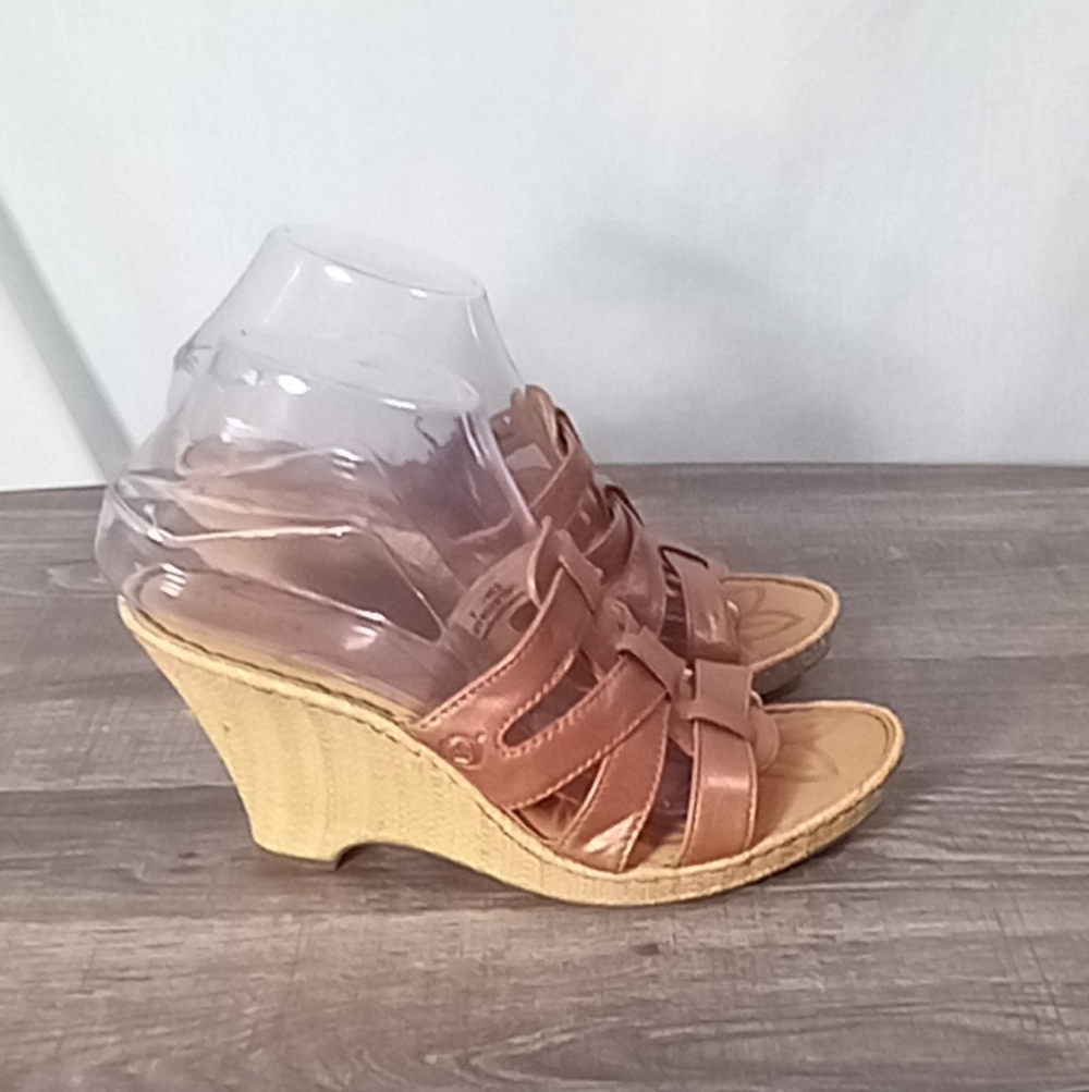 Born Brown Leather Tinka Open Toe Wedge Sandals Size 9